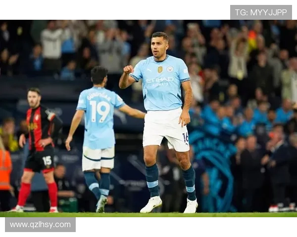 罗德里与德布劳内默契配合,曼城展现持续提升的统治力 罗德里与德布劳内默契配合,曼城展现持续提升的统治力